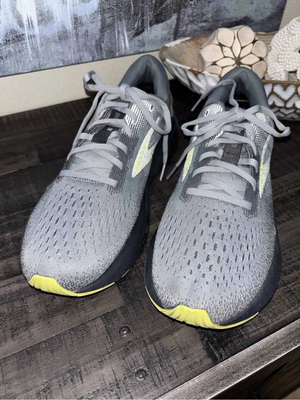 Brooks Ghost 16 running shoe MENS SZ 10